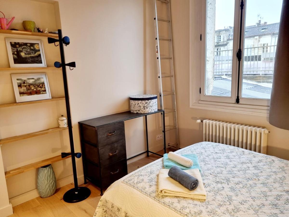 Face A L'Hotel De Ville Grand Et Lumineux Appartement Angoulême Eksteriør billede