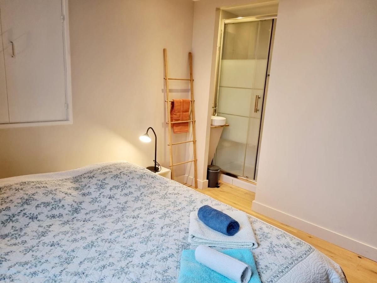 Face A L'Hotel De Ville Grand Et Lumineux Appartement Angoulême Eksteriør billede