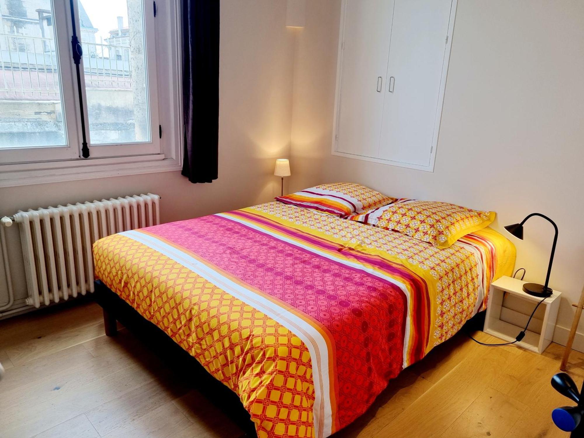 Face A L'Hotel De Ville Grand Et Lumineux Appartement Angoulême Værelse billede